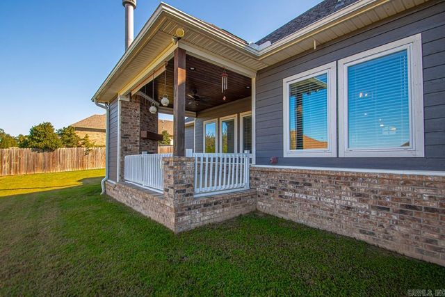 2043 Englewood Cove, Benton, AR 72019