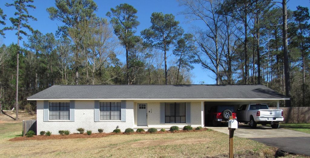 113 Sun Circle, Petal, MS 39465
