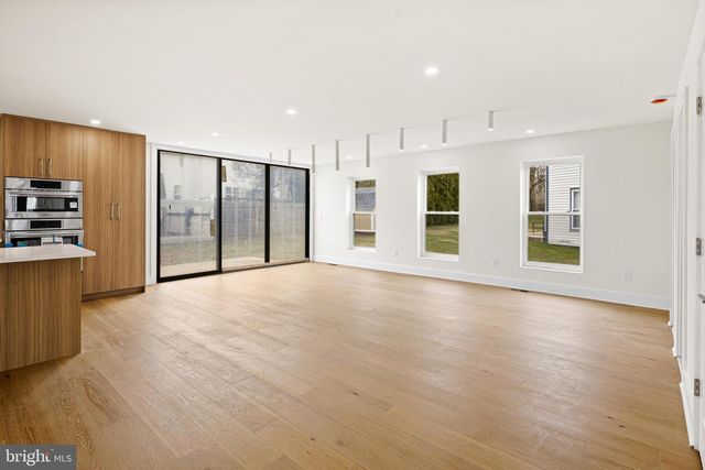 38 MAGNOLIA PL, Philadelphia, PA 19115