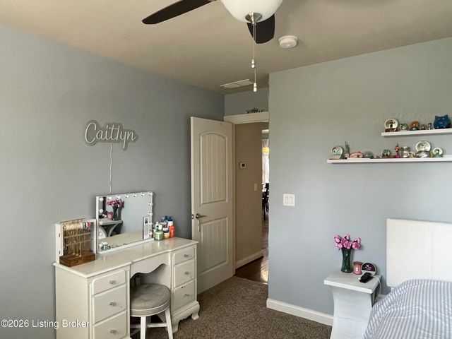 7913 Emma Ct, Louisville, KY 40291