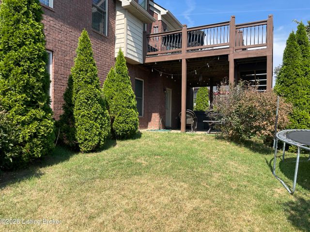 7913 Emma Ct, Louisville, KY 40291