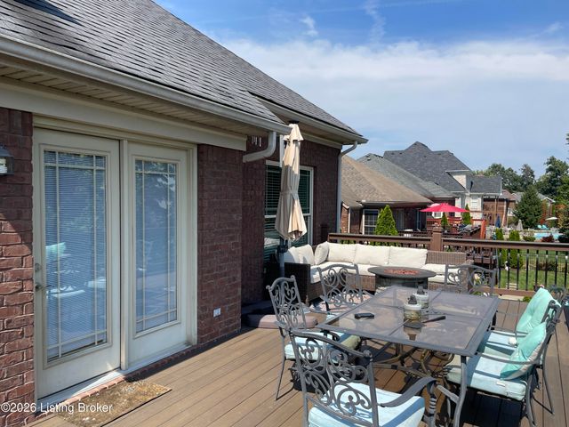 7913 Emma Ct, Louisville, KY 40291