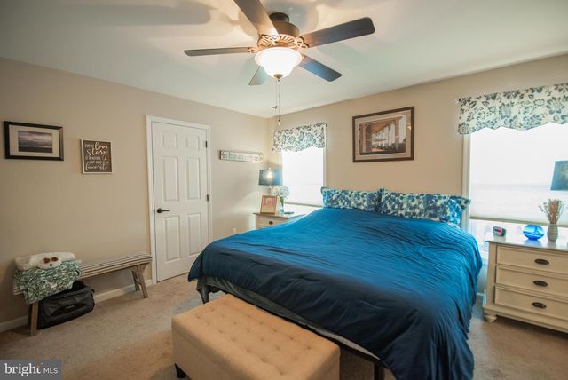 1 SANDPIPER DR, Bechtelsville, PA 19505