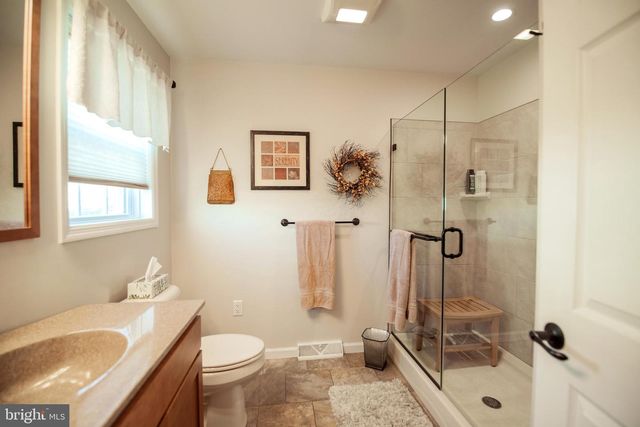 1 SANDPIPER DR, Bechtelsville, PA 19505