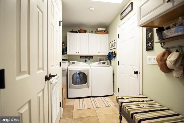 1 SANDPIPER DR, Bechtelsville, PA 19505