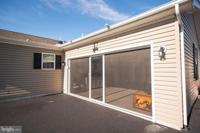 1 SANDPIPER DR, Bechtelsville, PA 19505