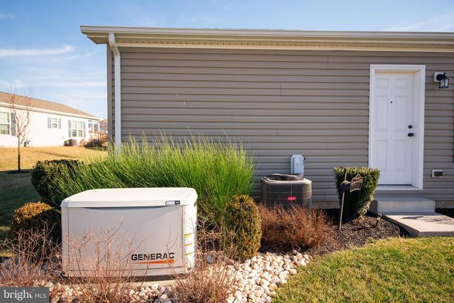 1 SANDPIPER DR, Bechtelsville, PA 19505