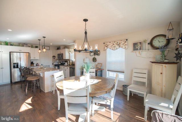 1 SANDPIPER DR, Bechtelsville, PA 19505