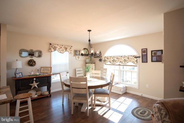 1 SANDPIPER DR, Bechtelsville, PA 19505