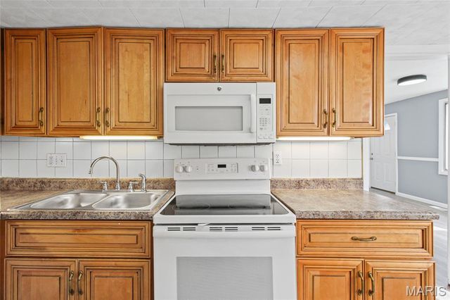 220 Lookout Avenue, Valley Park, MO 63088