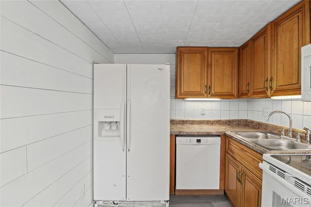 220 Lookout Avenue, Valley Park, MO 63088