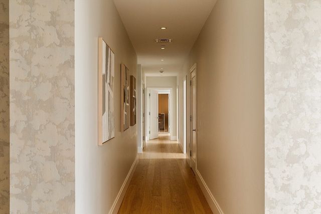 380 Harrison Ave PH1J, Boston, MA 02118