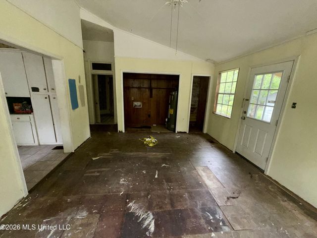 101 S Main Street, Mount Olive, MS 39119