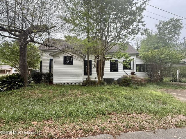 101 S Main Street, Mount Olive, MS 39119