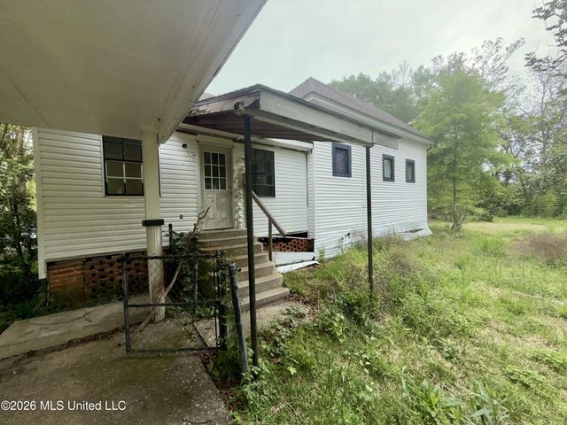 101 S Main Street, Mount Olive, MS 39119