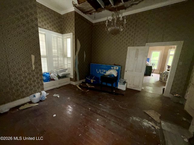 101 S Main Street, Mount Olive, MS 39119