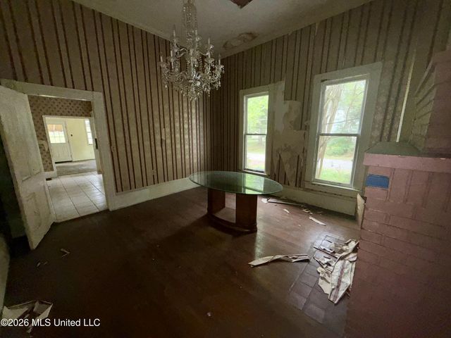 101 S Main Street, Mount Olive, MS 39119