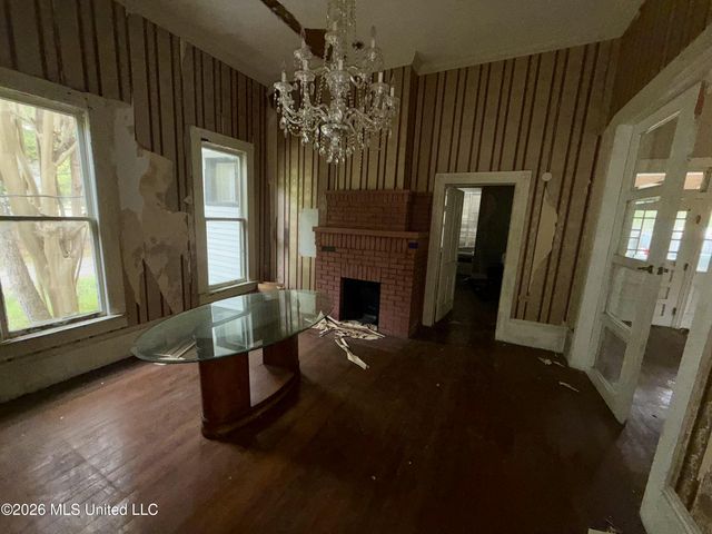 101 S Main Street, Mount Olive, MS 39119