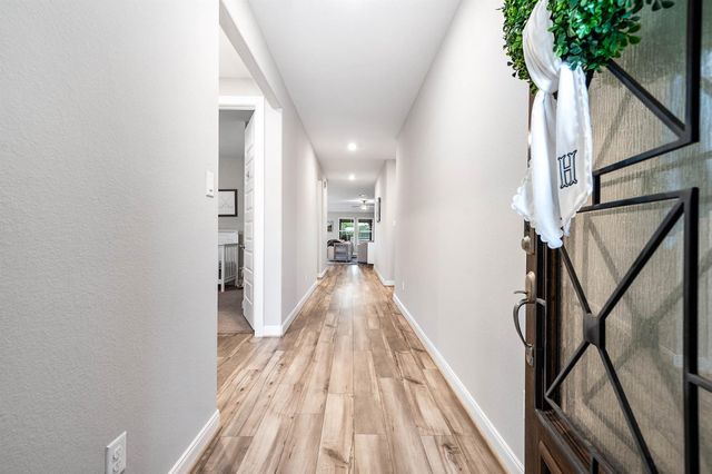 2710 Summer Indigo Trail, Pearland, TX 77089