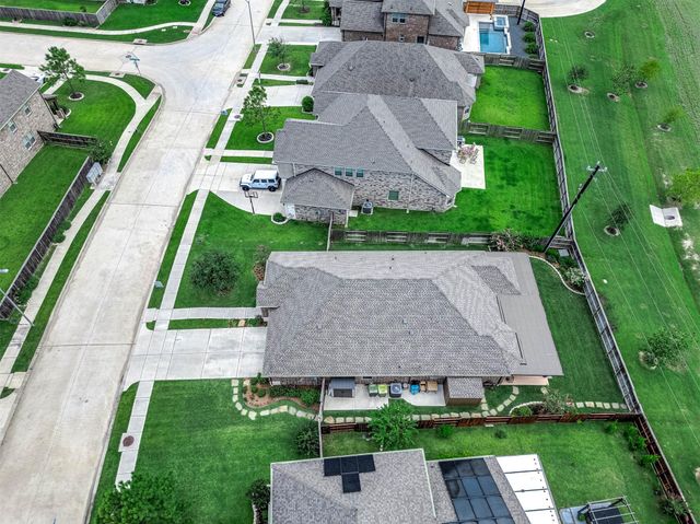 2710 Summer Indigo Trail, Pearland, TX 77089