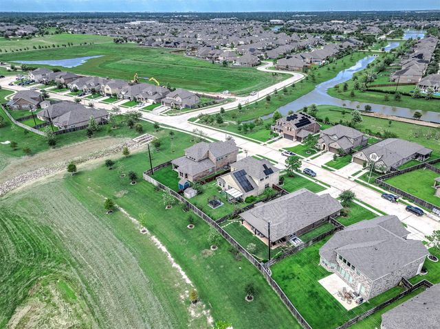 2710 Summer Indigo Trail, Pearland, TX 77089