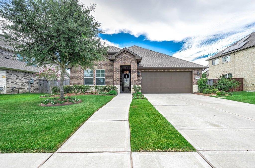 2710 Summer Indigo Trail, Pearland, TX 77089