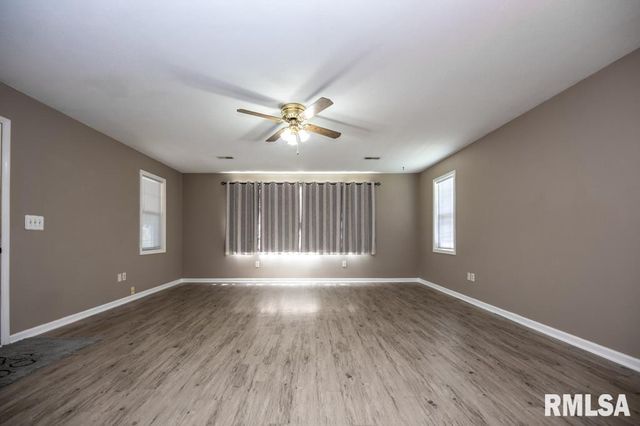 145 URBANDALE Avenue, East Peoria, IL 61611