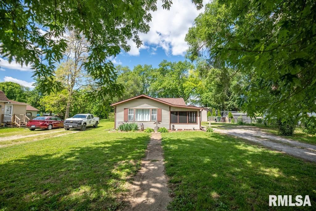 145 URBANDALE Avenue, East Peoria, IL 61611
