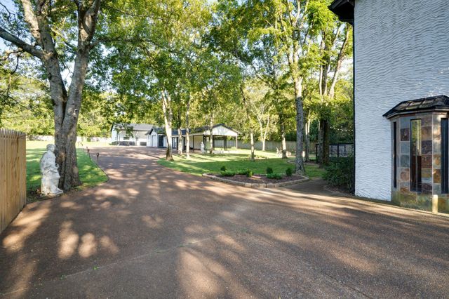 1200 Pierce Rd, Madison, TN 37115