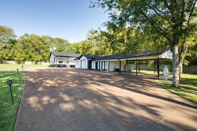1200 Pierce Rd, Madison, TN 37115