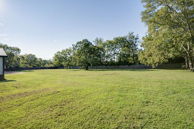 1200 Pierce Rd, Madison, TN 37115