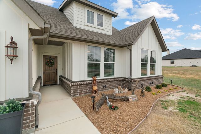 325 County Road 4764, Boyd, TX 76023