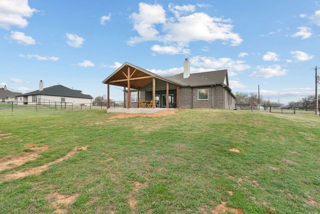 325 County Road 4764, Boyd, TX 76023