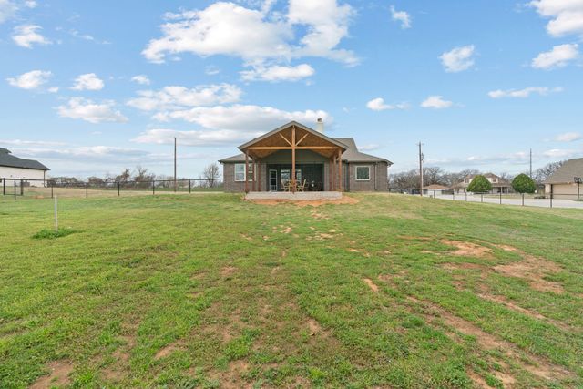 325 County Road 4764, Boyd, TX 76023