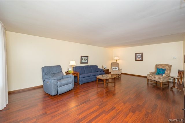 4364 Chisholm Trail, Hamburg, NY 14075