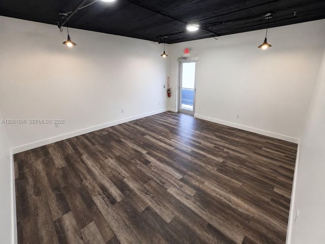 2355 NW 70th Avenue 9, Miami, FL 33122
