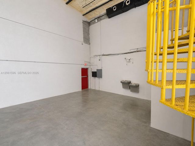 2355 NW 70th Avenue 9, Miami, FL 33122