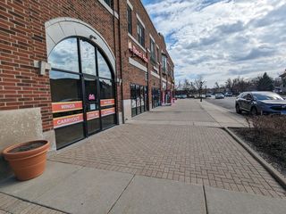 241 S Main Street 213, Bartlett, IL 60103