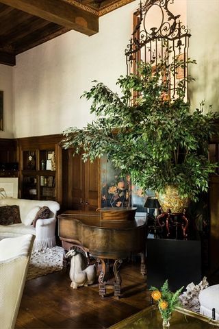 180 Ivy St, Brookline, MA 02446