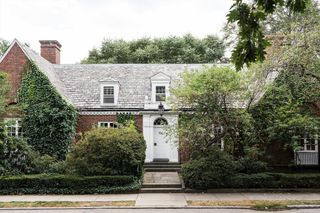180 Ivy St, Brookline, MA 02446