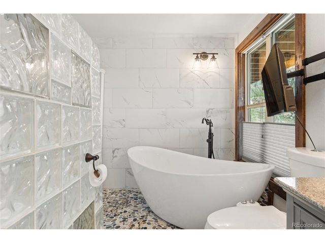 400 N Faver Dr, Castle Rock, CO 80109