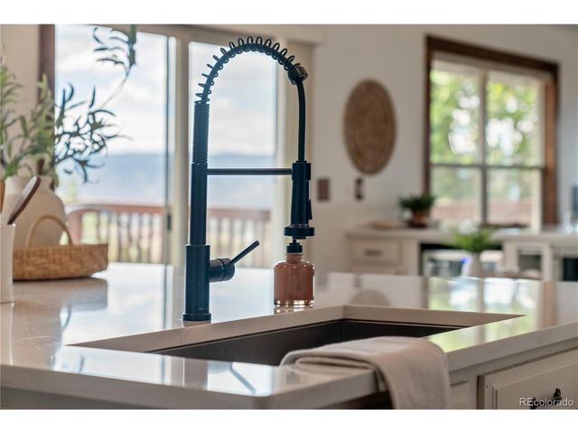 400 N Faver Dr, Castle Rock, CO 80109