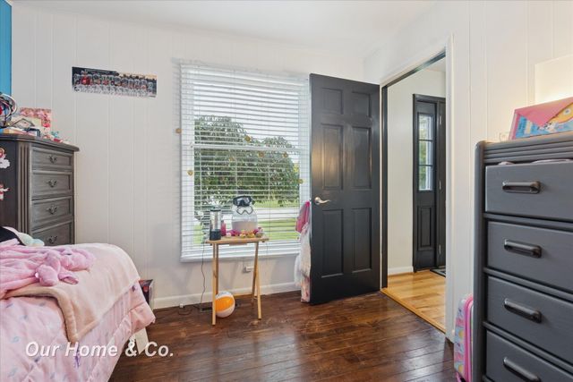 1334 Greenview Drive, Grand Blanc, MI 48439