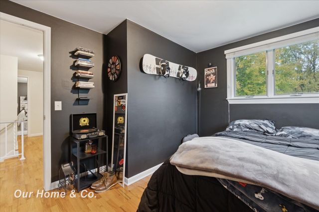 1334 Greenview Drive, Grand Blanc, MI 48439