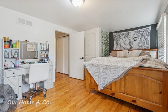 1334 Greenview Drive, Grand Blanc, MI 48439