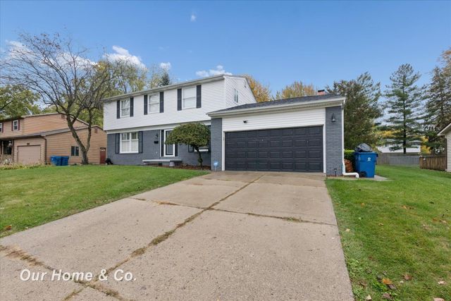 1334 Greenview Drive, Grand Blanc, MI 48439
