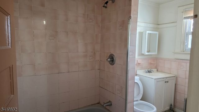 570 Mount Prospect Ave, Newark City, NJ 07104