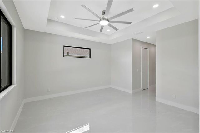 909 11th CT, Cape Coral, FL 33991