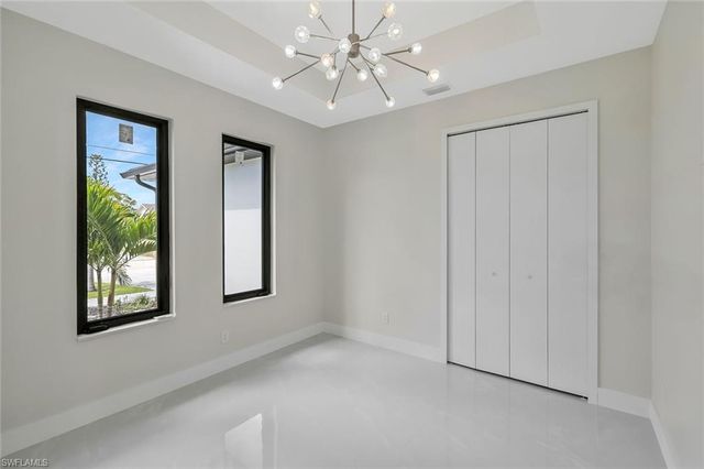 909 11th CT, Cape Coral, FL 33991