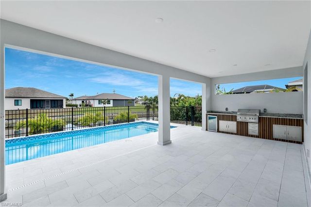 909 11th CT, Cape Coral, FL 33991